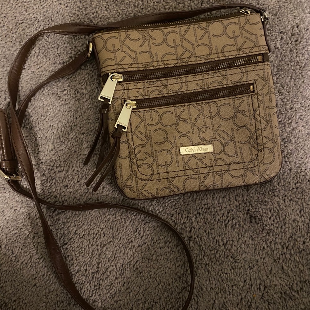 Crossbody bag